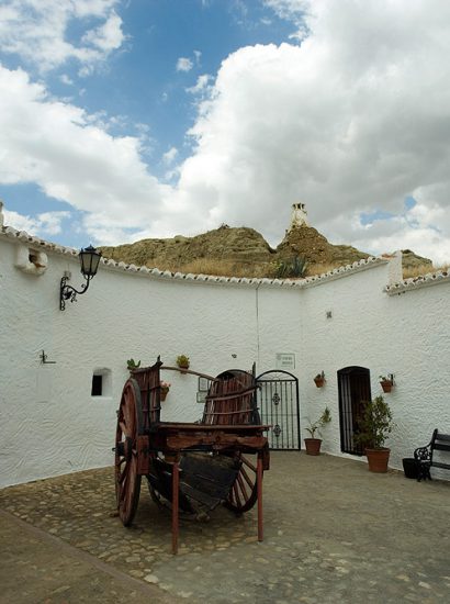 cueva museo guadix6 410x550 - Caves Visitor Centre (Guadix) - Geoparque de Granada