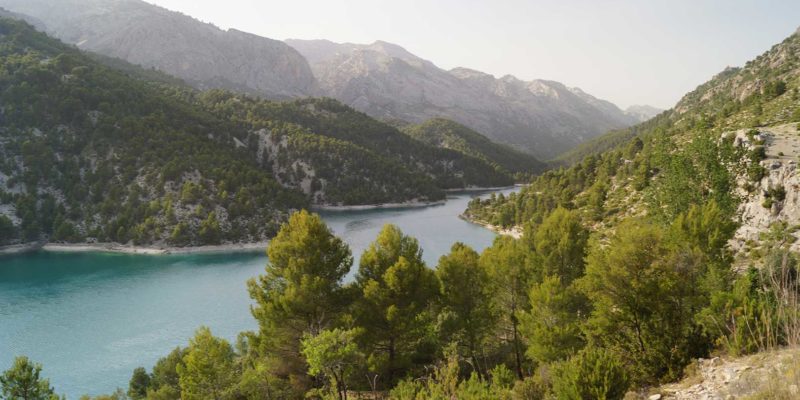 17 pantano del protillo 2 800x400 - Gran Senda de los Primeros Pobladores - Geoparque de Granada