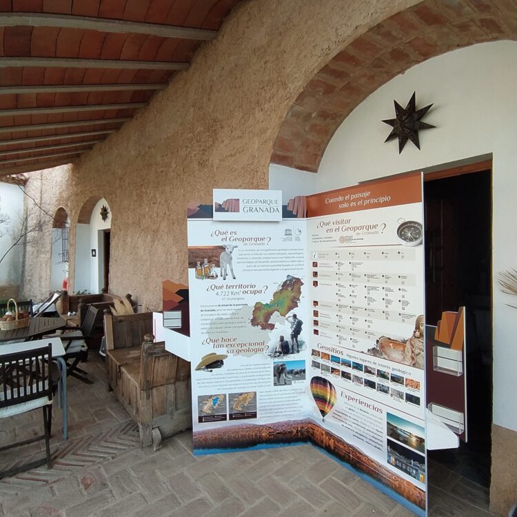 Rincon Geoparque 750x750 - El Geoparque instala espacios de promoción en 36 centros de interpretación y puntos de información turística del territorio - Geoparque de Granada