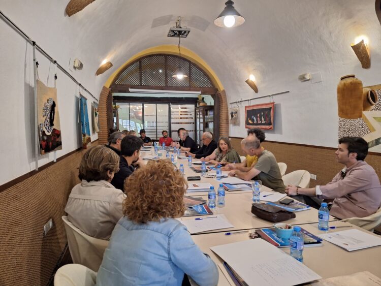 REUNION EMPRESAS 750x563 - Reunión con las empresas acreditadas colaboradoras del Geoparque de Granada - Geoparque de Granada