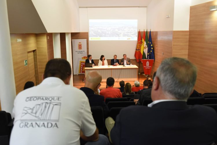 visita Secretaria de Estado8 750x501 - El Geoparque de Granada diseña un gran sendero de 372 kilómetros y 17 etapas que discurre por todo el territorio - Geoparque de Granada