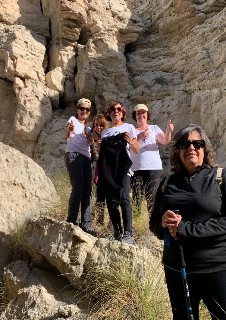 chicas 750x1063 - Onturi - Geoparque de Granada