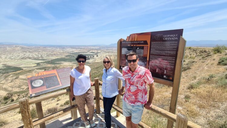 VISITA AUDITORES STARLIGHT 00001 750x422 - El Geoparque de Granada logra la certificación como Destino Turístico Starlight - Geoparque de Granada
