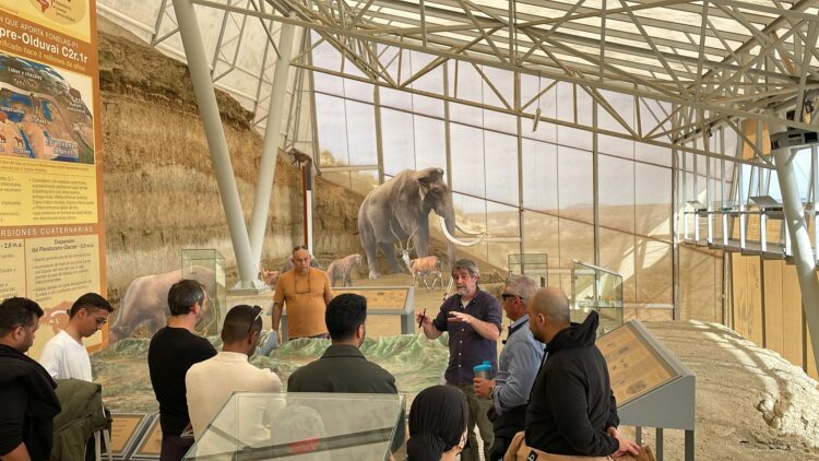 Una delegación técnica de Arabia Saudí, en coordinación con la UICN, estudia el modelo de ecoturismo del Geoparque de Granada | Geoparque de Granada visita delegación Arabia Saudí 5 750x422 - Una delegación técnica de Arabia Saudí, en coordinación con la UICN, estudia el modelo de ecoturismo del Geoparque de Granada - Geoparque de Granada