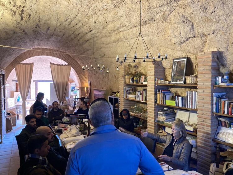 Una delegación técnica de Arabia Saudí, en coordinación con la UICN, estudia el modelo de ecoturismo del Geoparque de Granada | Geoparque de Granada visita delegación Arabia Saudí 6 750x563 - Una delegación técnica de Arabia Saudí, en coordinación con la UICN, estudia el modelo de ecoturismo del Geoparque de Granada - Geoparque de Granada