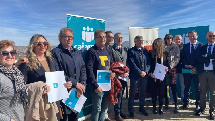 Convenio con Cajamar para empresas y autónomos del Geoparque de Granada | Geoparque de Granada ACTO CAJAMAR 00002 750x422 - Convenio con Cajamar para empresas y autónomos del Geoparque de Granada - Geoparque de Granada