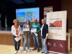 IMG 4543 250x188 - El Geoparque de Granada entrega en Purullena nuevas acreditaciones a empresas colaboradoras y alcanza las 52 entidades reconocidas - Geoparque de Granada