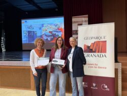 IMG 4545 250x188 - El Geoparque de Granada entrega en Purullena nuevas acreditaciones a empresas colaboradoras y alcanza las 52 entidades reconocidas - Geoparque de Granada
