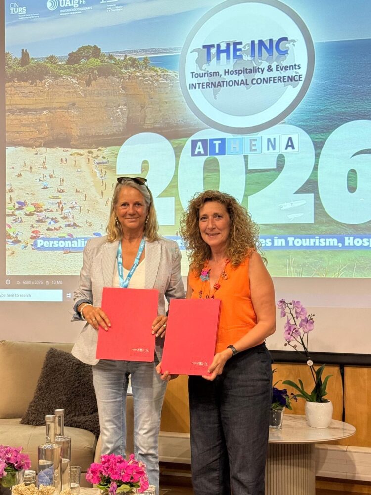 HERMANAMIENTO CON ALGARVENSIS 00001 750x1000 - El Geoparque de Granada y el Geoparque Algarvensis formalizan en Portugal su hermanamiento como Geoparques Mundiales de la UNESCO - Geoparque de Granada